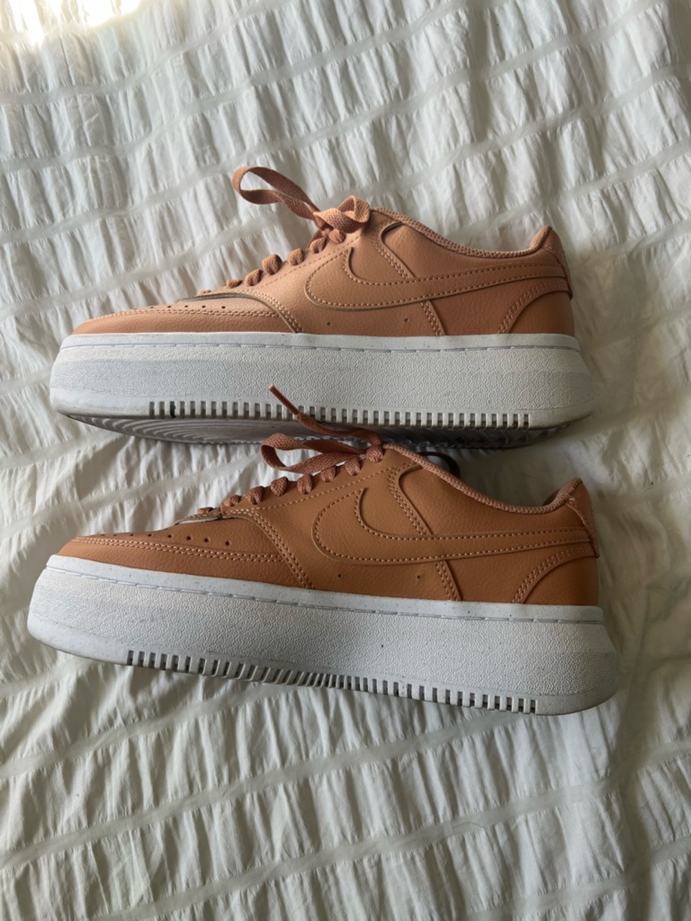 Women’s Nike Air Force 1 Platform - Picture 3 of 4